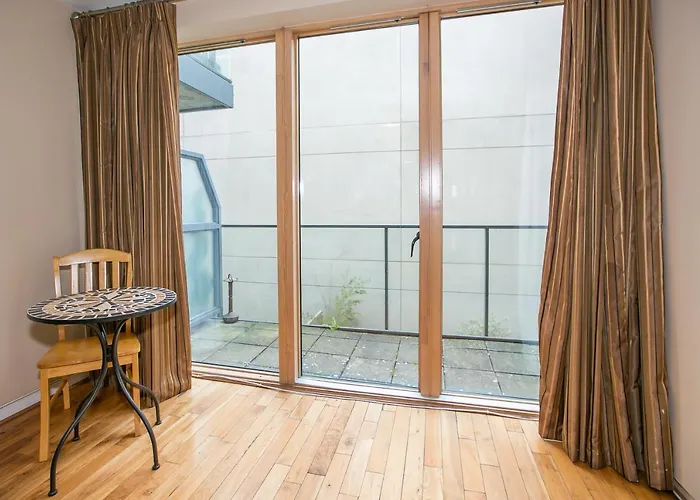 Apartment Grand Canal Square Dublin