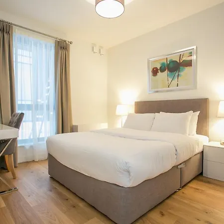 Grand Canal Square Apartment
