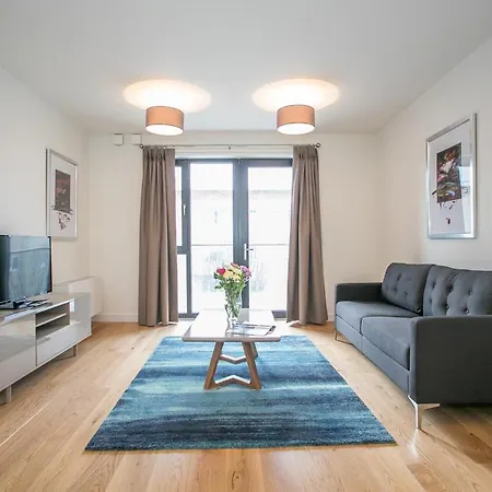 Grand Canal Square Apartment