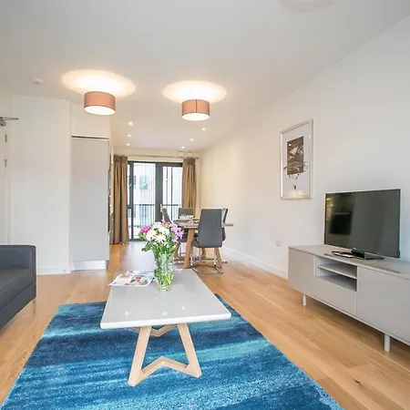 Grand Canal Square Apartment