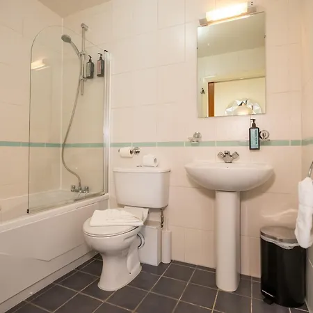 Grand Canal Square * دبلن