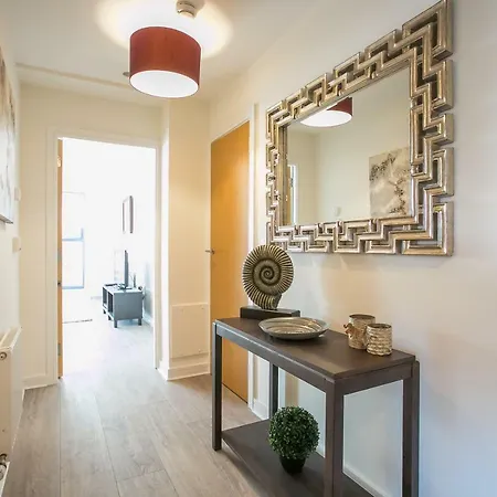 Grand Canal Square アパート *