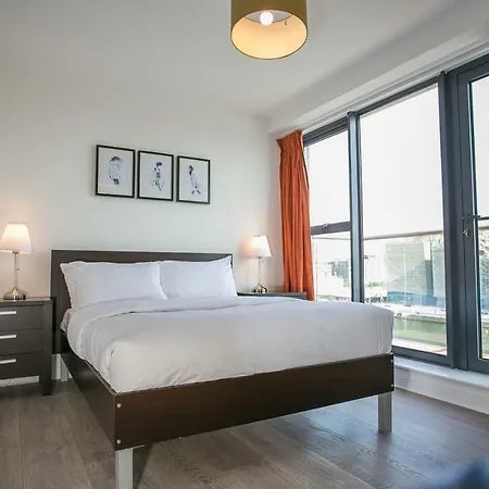 Apartment Grand Canal Square Dublin