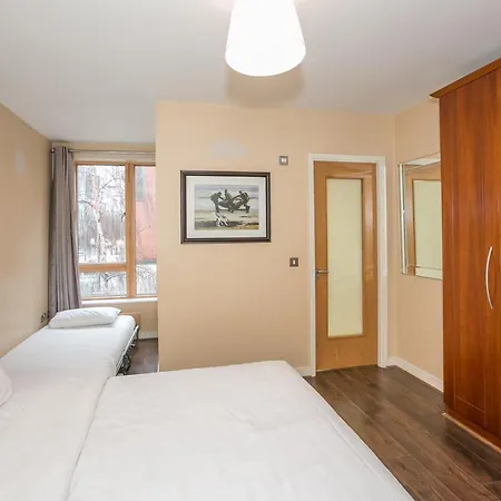 Grand Canal Square Apartment