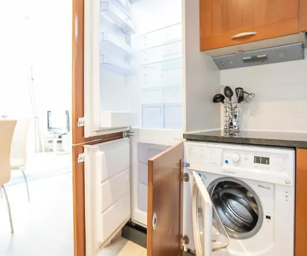 Apartment Grand Canal Square