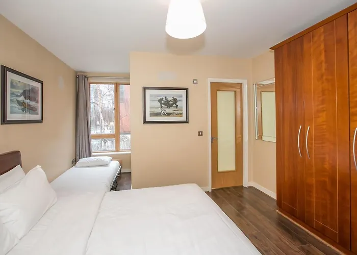 Grand Canal Square Apartment