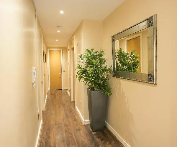 Apartment Grand Canal Square Dublin