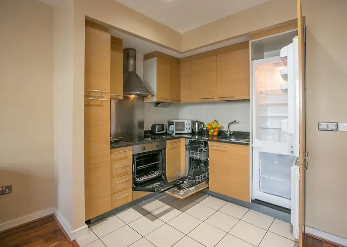 Grand Canal Square Apartment