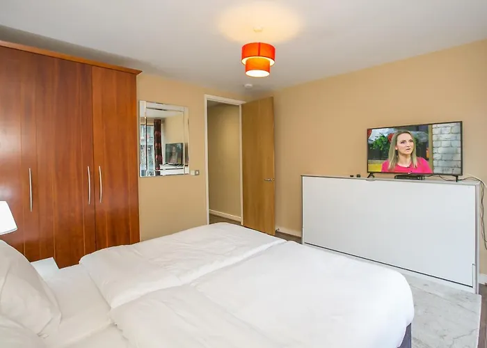 Grand Canal Square Apartment Dublin